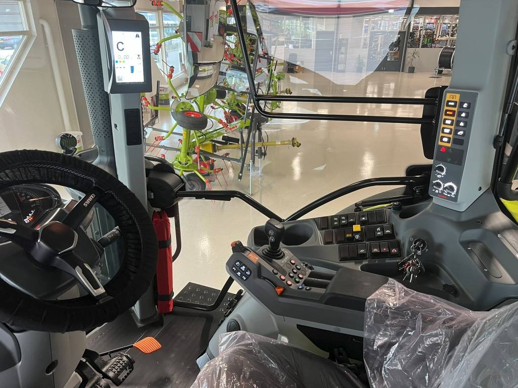 Claas Arion 530 - Traktors: foto 4 Claas Arion 530 - Traktors: foto 4