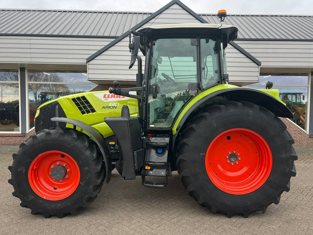 Claas Arion 610 CIS - Traktors: foto 2 Claas Arion 610 CIS - Traktors: foto 2