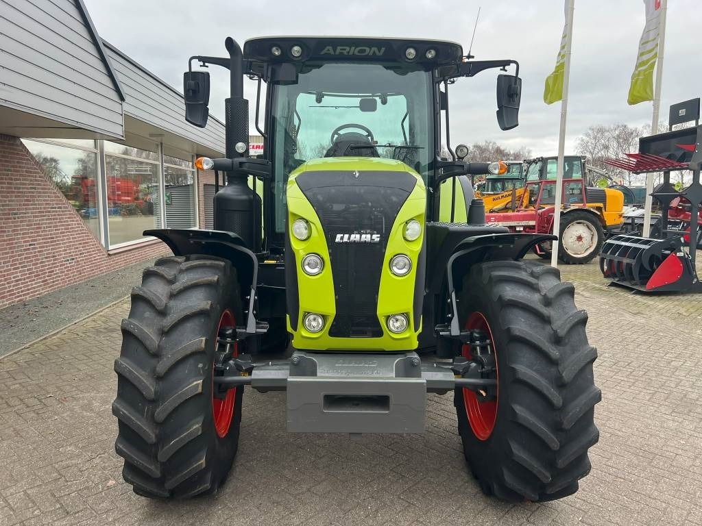 Claas Arion 610 CIS - Traktors: foto 4 Claas Arion 610 CIS - Traktors: foto 4