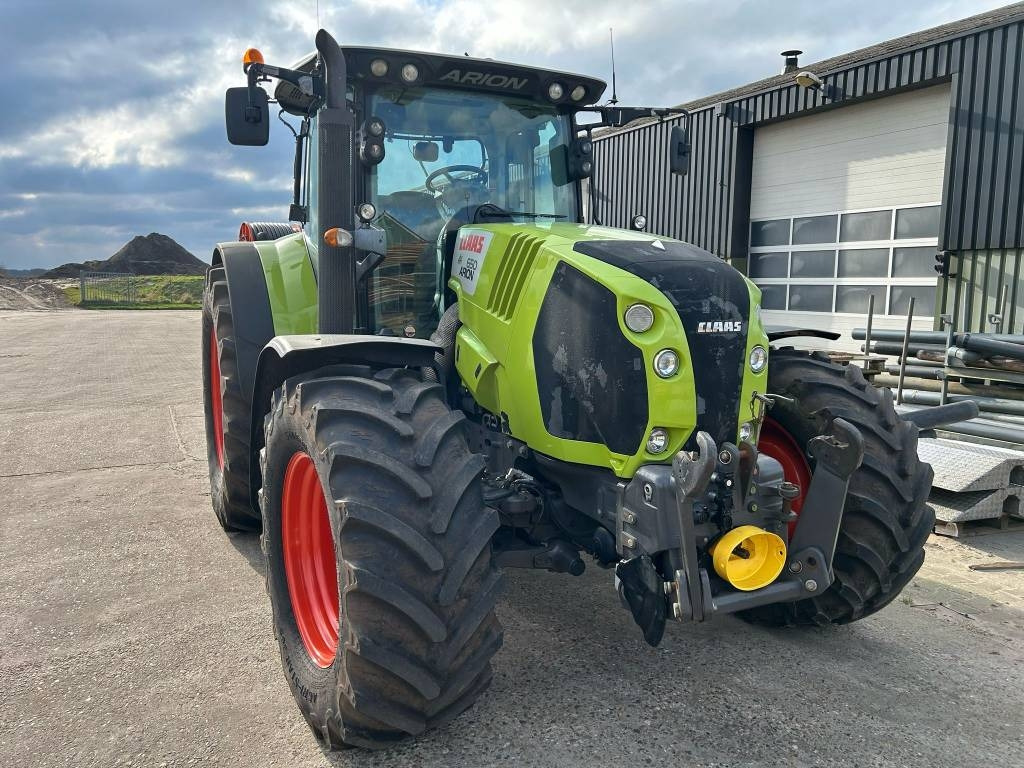 Claas Arion 650 Cmatic - Traktors: foto 2 Claas Arion 650 Cmatic - Traktors: foto 2