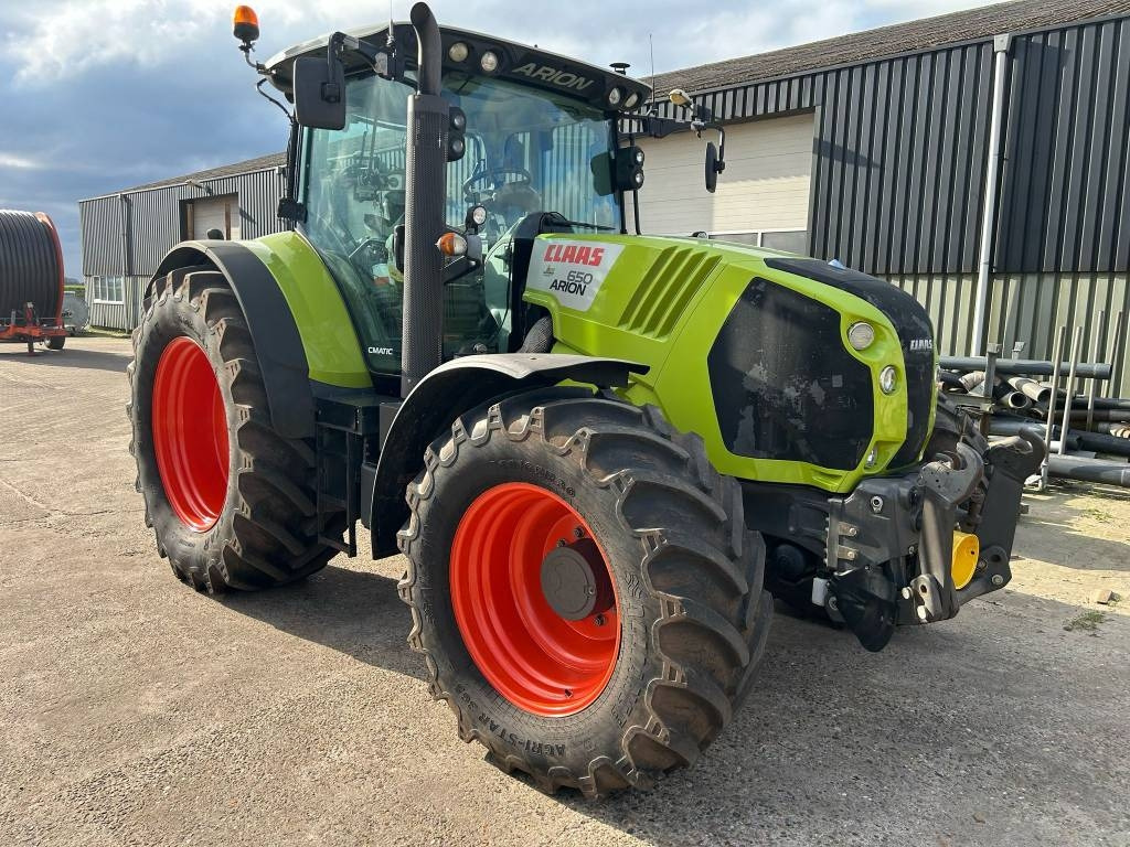 Claas Arion 650 Cmatic - Traktors: foto 3 Claas Arion 650 Cmatic - Traktors: foto 3