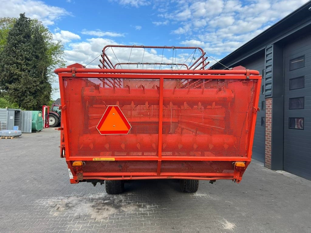 Deutz-fahr F 570 - Savācējpiekabe: foto 4 Deutz-fahr F 570 - Savācējpiekabe: foto 4