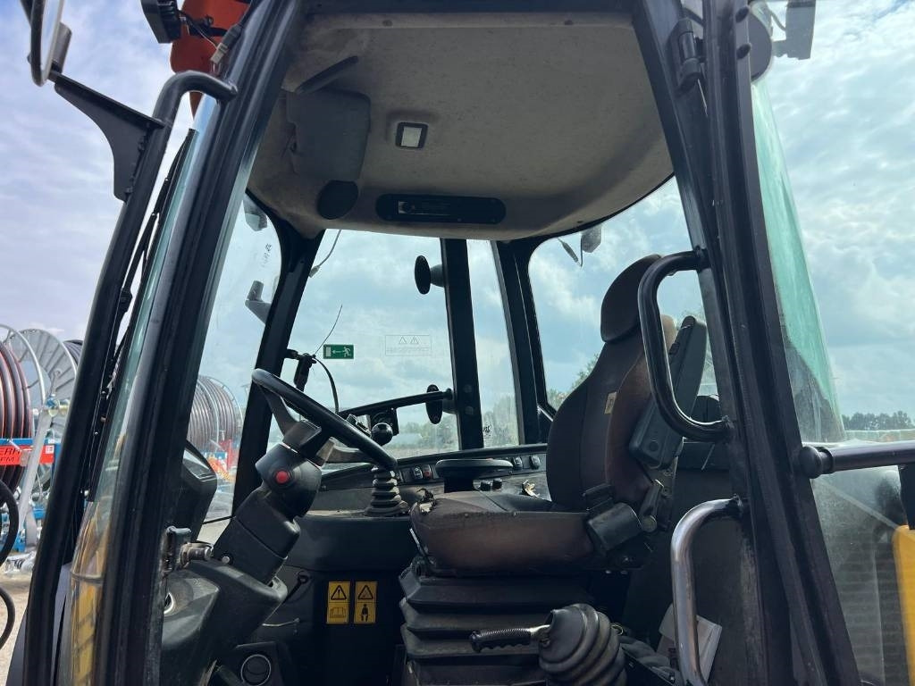 Riteņu iekrāvējs JCB 409 Agri shovel: foto 10