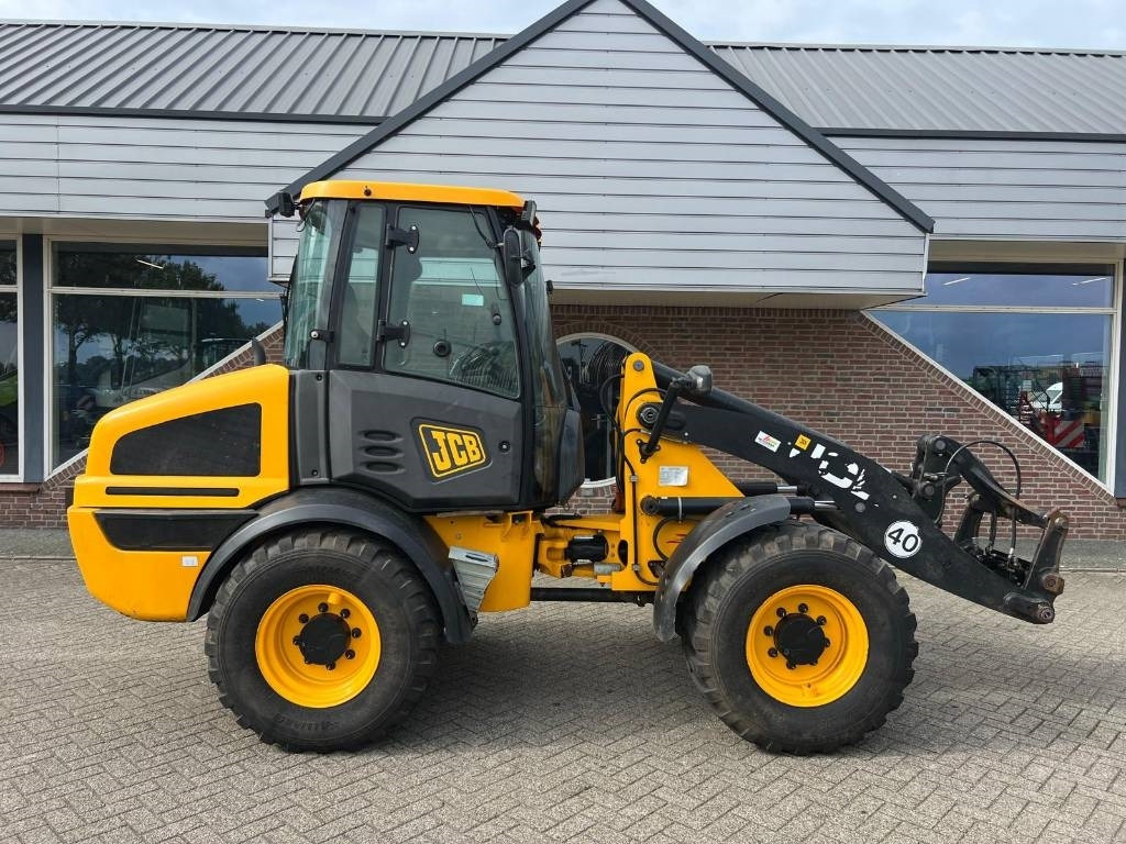 Riteņu iekrāvējs JCB 409 Agri shovel: foto 6