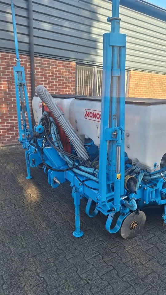 Monosem NG PLUS 6 - Precīzās izsējas sējmašīna: foto 5 Monosem NG PLUS 6 - Precīzās izsējas sējmašīna: foto 5