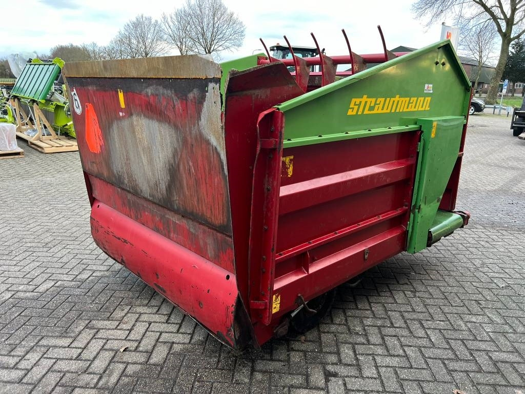 Strautmann BVW Blokkenwagen - Lopbarības mikseris: foto 3 Strautmann BVW Blokkenwagen - Lopbarības mikseris: foto 3