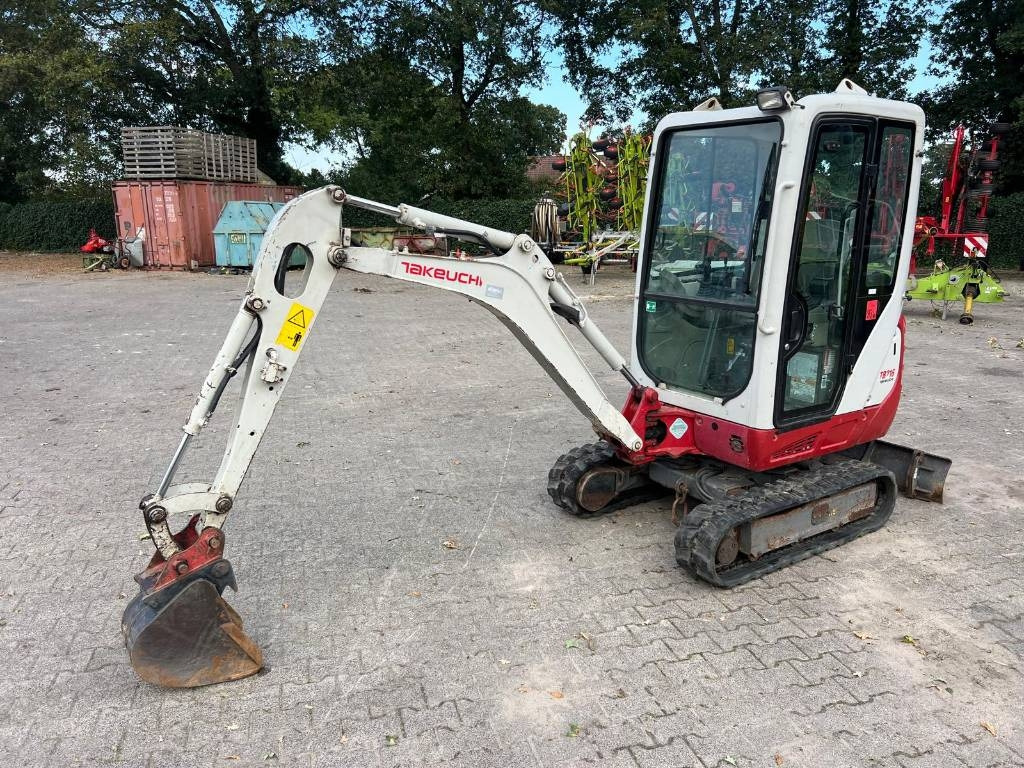 Takeuchi TB 216 - Mini-ekskavators: foto 1 Takeuchi TB 216 - Mini-ekskavators: foto 1