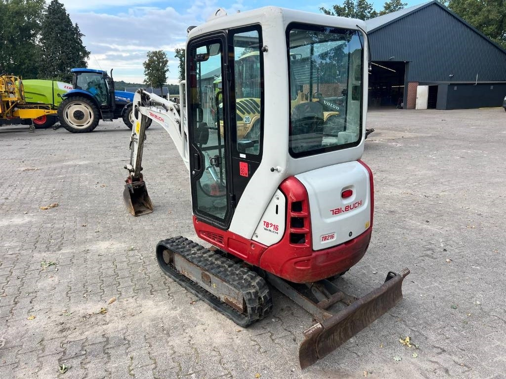 Takeuchi TB 216 - Mini-ekskavators: foto 3 Takeuchi TB 216 - Mini-ekskavators: foto 3