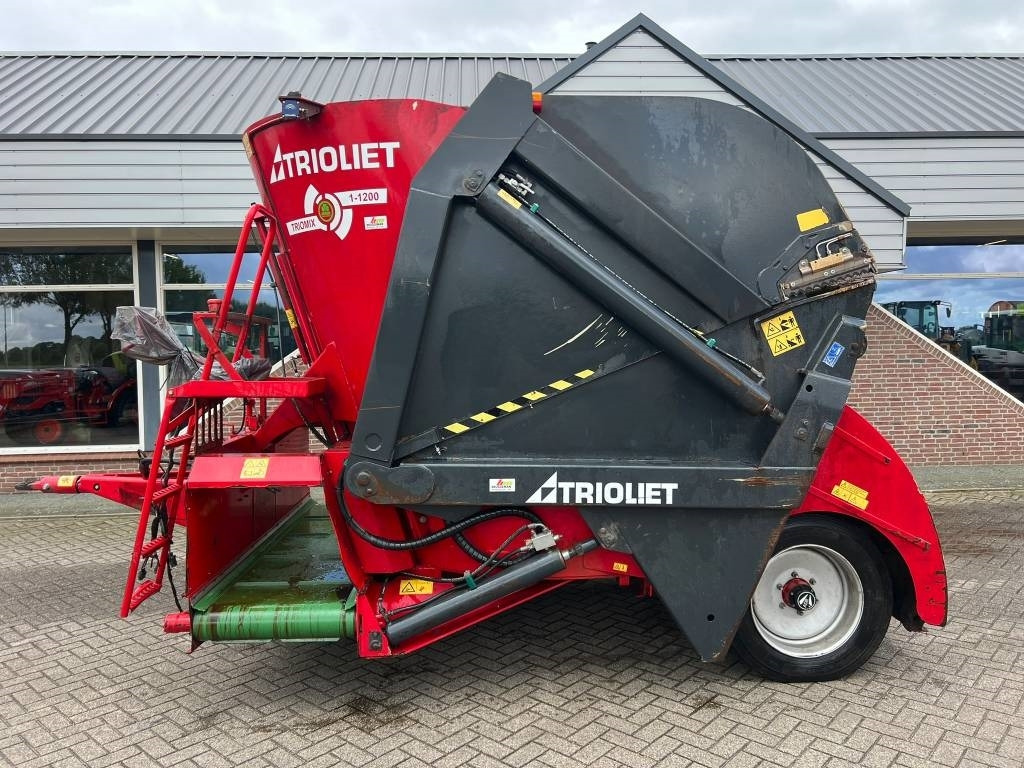 Trioliet TRIOMIX 1-1200 - Lopbarības mikseris: foto 2 Trioliet TRIOMIX 1-1200 - Lopbarības mikseris: foto 2