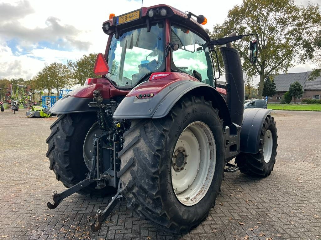 Valtra T 174 Versu - Traktors: foto 5 Valtra T 174 Versu - Traktors: foto 5