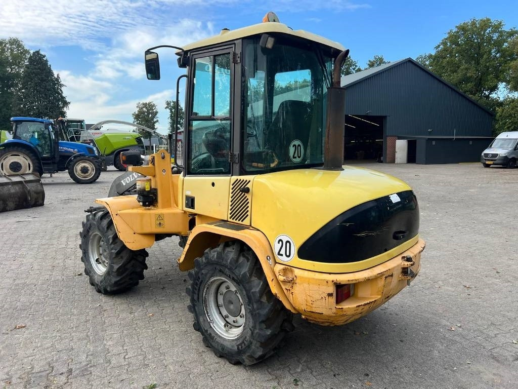 Volvo L 30 B - Riteņu iekrāvējs: foto 3 Volvo L 30 B - Riteņu iekrāvējs: foto 3