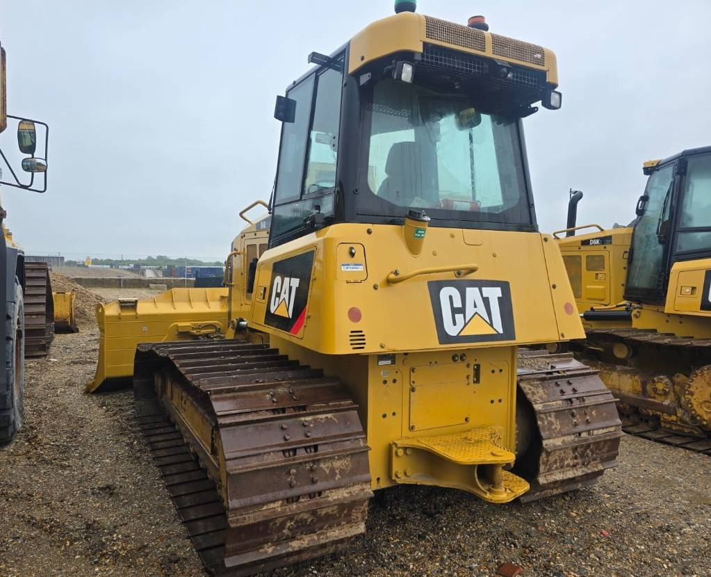 CAT D 6 K 2 LGP - Buldozers: foto 3 CAT D 6 K 2 LGP - Buldozers: foto 3