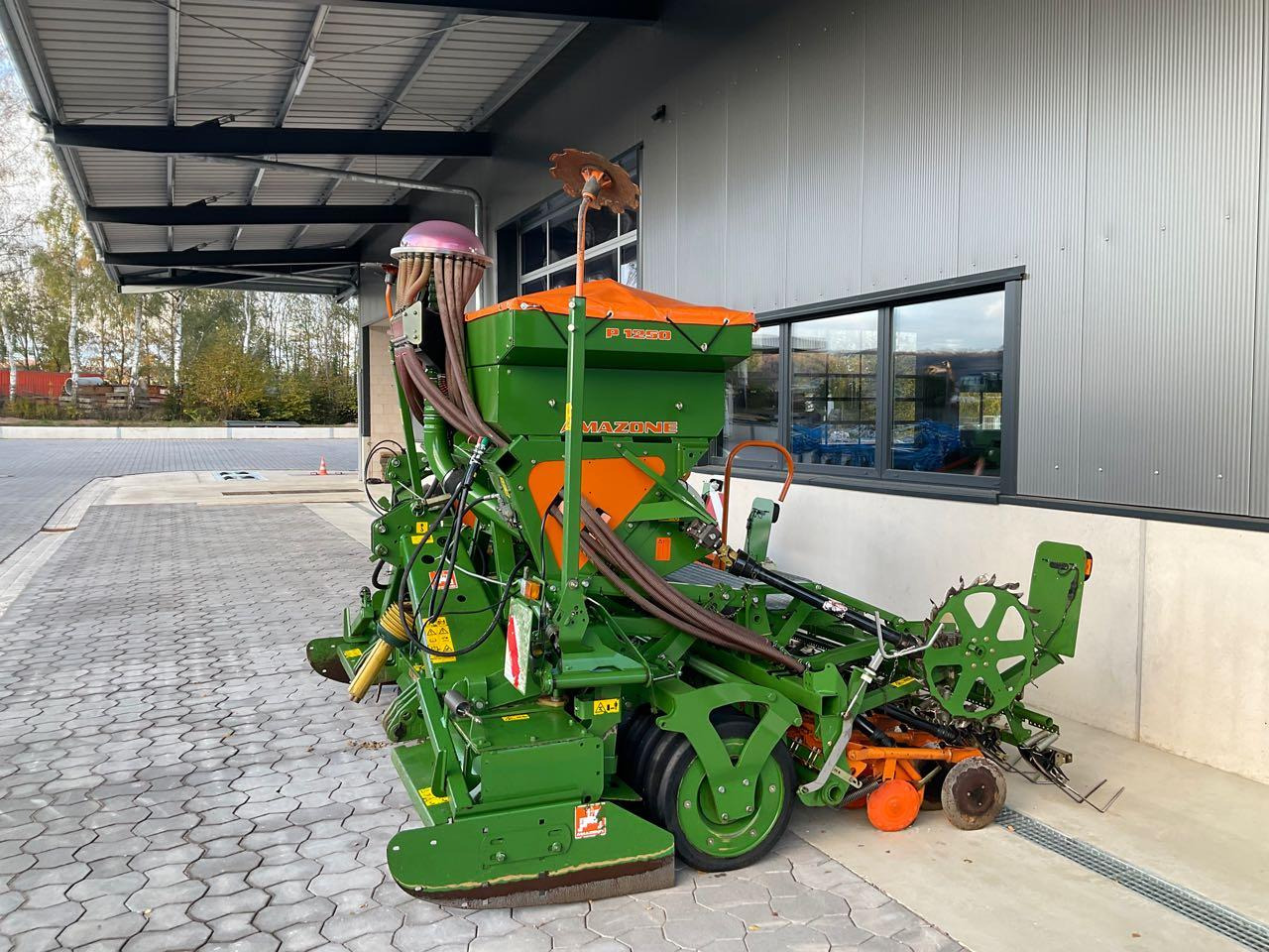 Amazone ADP 303 Spezial, KX 3000 - Kombinētā sējmašīna: foto 1 Amazone ADP 303 Spezial, KX 3000 - Kombinētā sējmašīna: foto 1