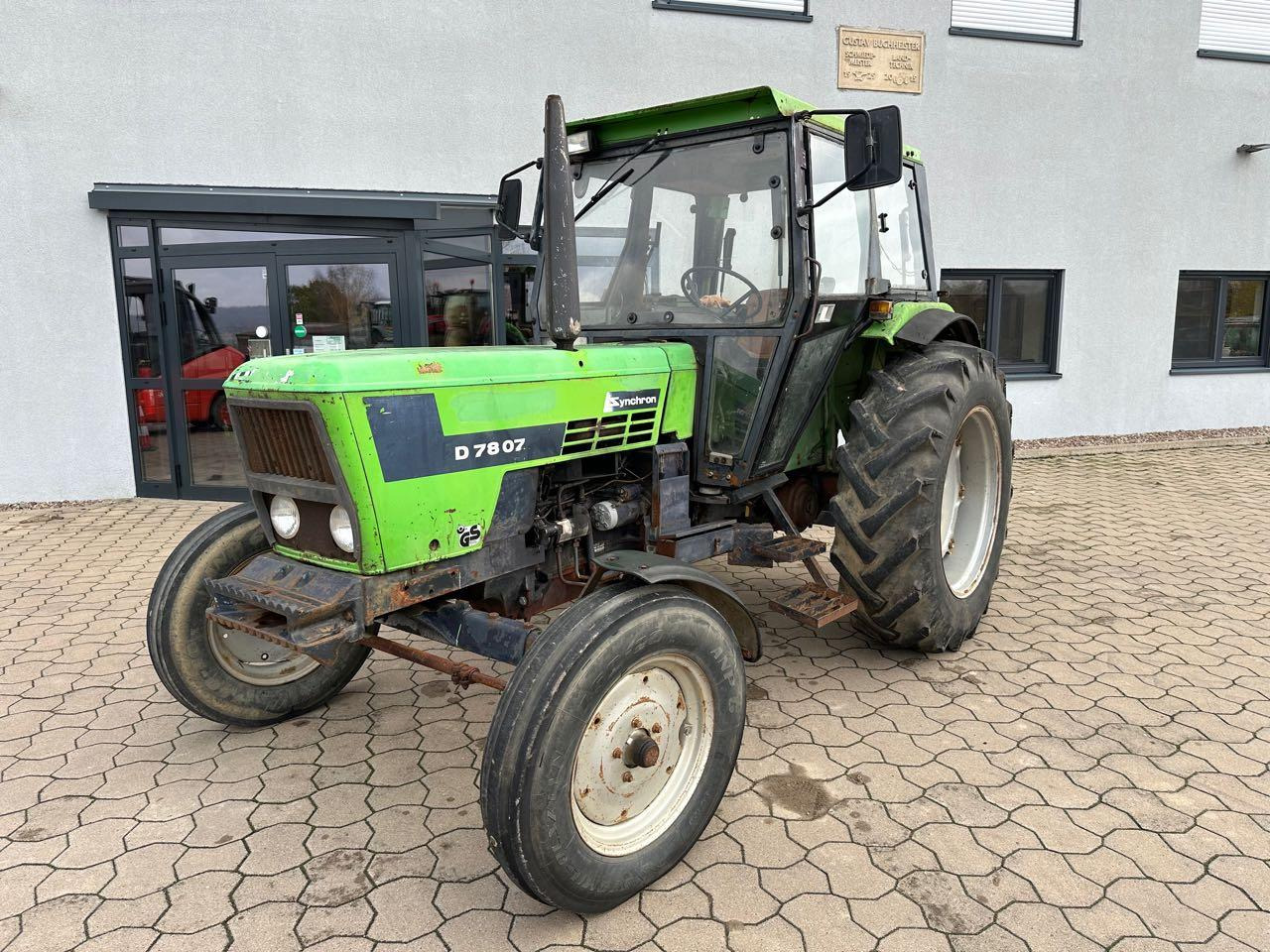 Deutz-Fahr D7807 Synchron - Traktors: foto 2 Deutz-Fahr D7807 Synchron - Traktors: foto 2
