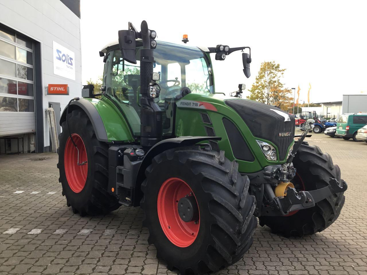 Fendt 718 S4 Vario ProfiPlus - Traktors: foto 3 Fendt 718 S4 Vario ProfiPlus - Traktors: foto 3