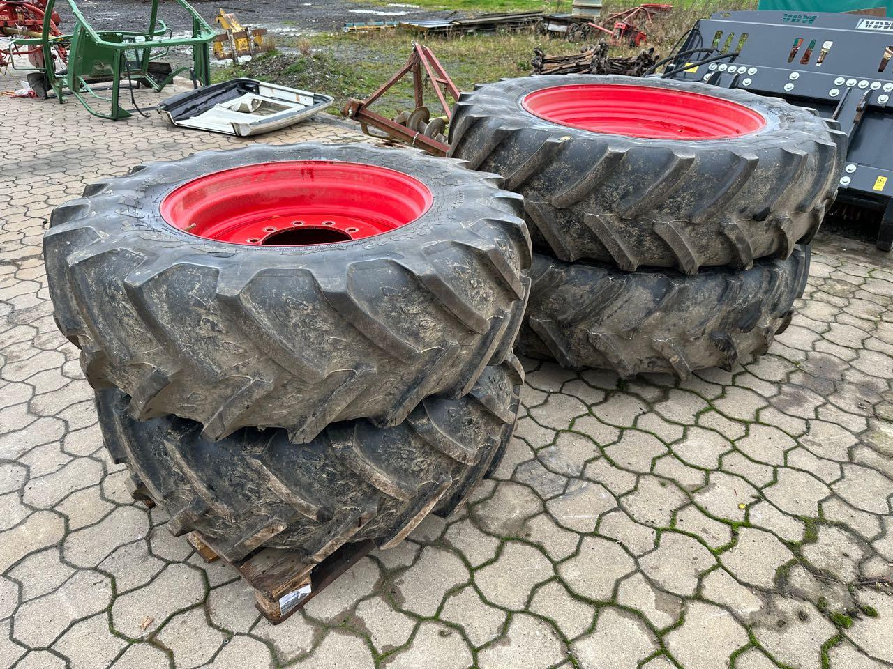 Firestone Komplettsatz 420/85 R30 + 460/85 R42 - Riepa: foto 2 Firestone Komplettsatz 420/85 R30 + 460/85 R42 - Riepa: foto 2