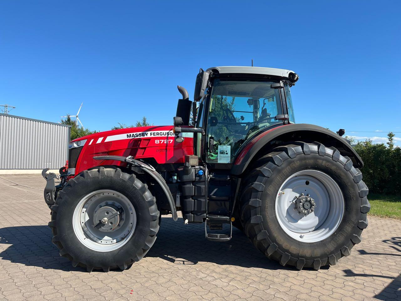 Massey Ferguson 8727 Dyna VT - Traktors: foto 5 Massey Ferguson 8727 Dyna VT - Traktors: foto 5