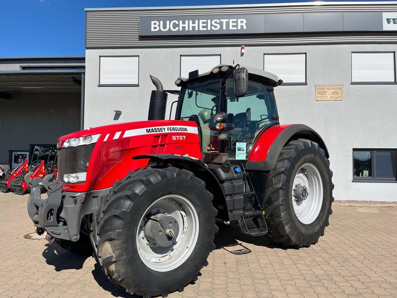 Massey Ferguson 8727 Dyna VT - Traktors: foto 1 Massey Ferguson 8727 Dyna VT - Traktors: foto 1