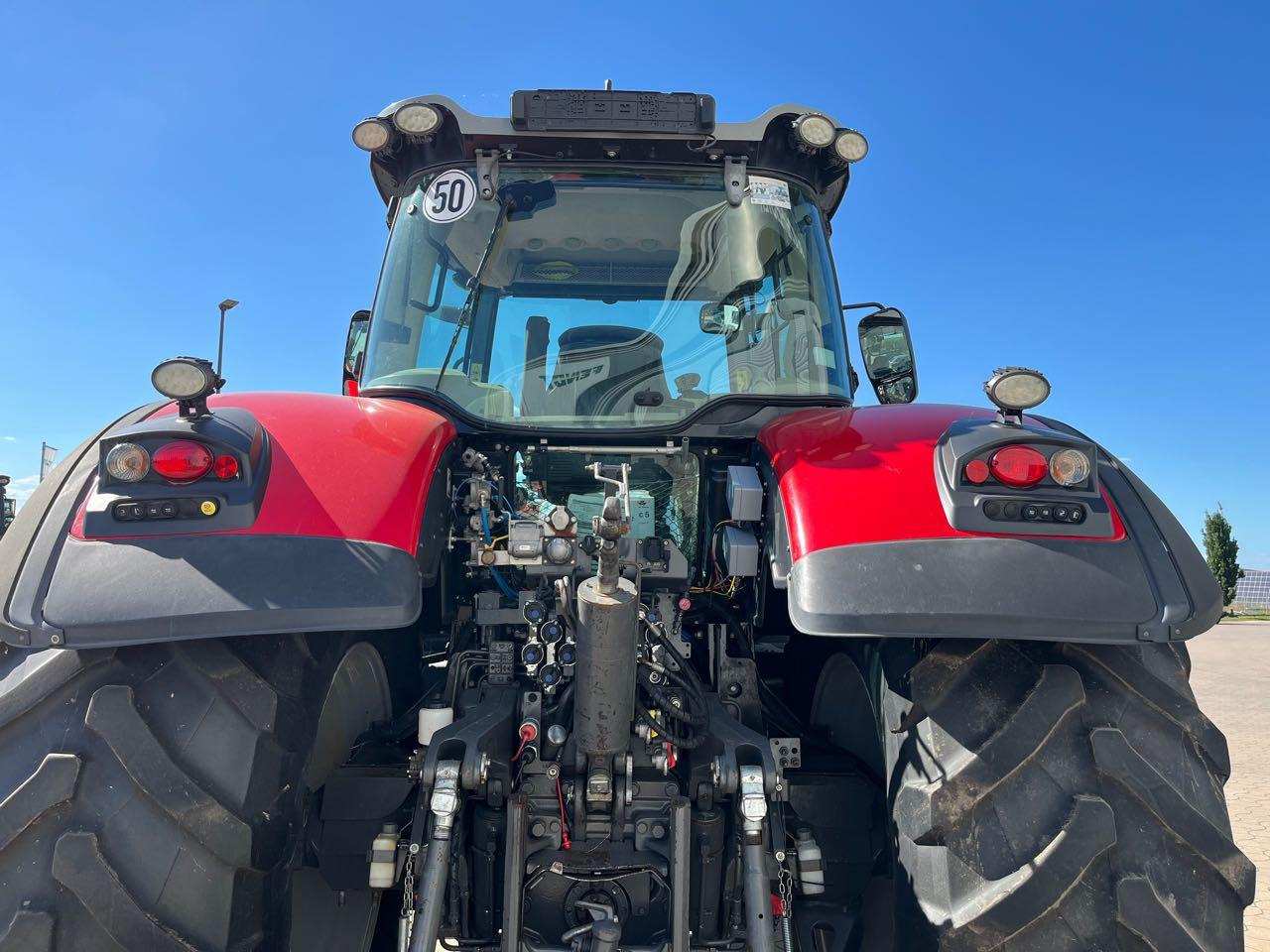 Massey Ferguson 8727 Dyna VT - Traktors: foto 4 Massey Ferguson 8727 Dyna VT - Traktors: foto 4