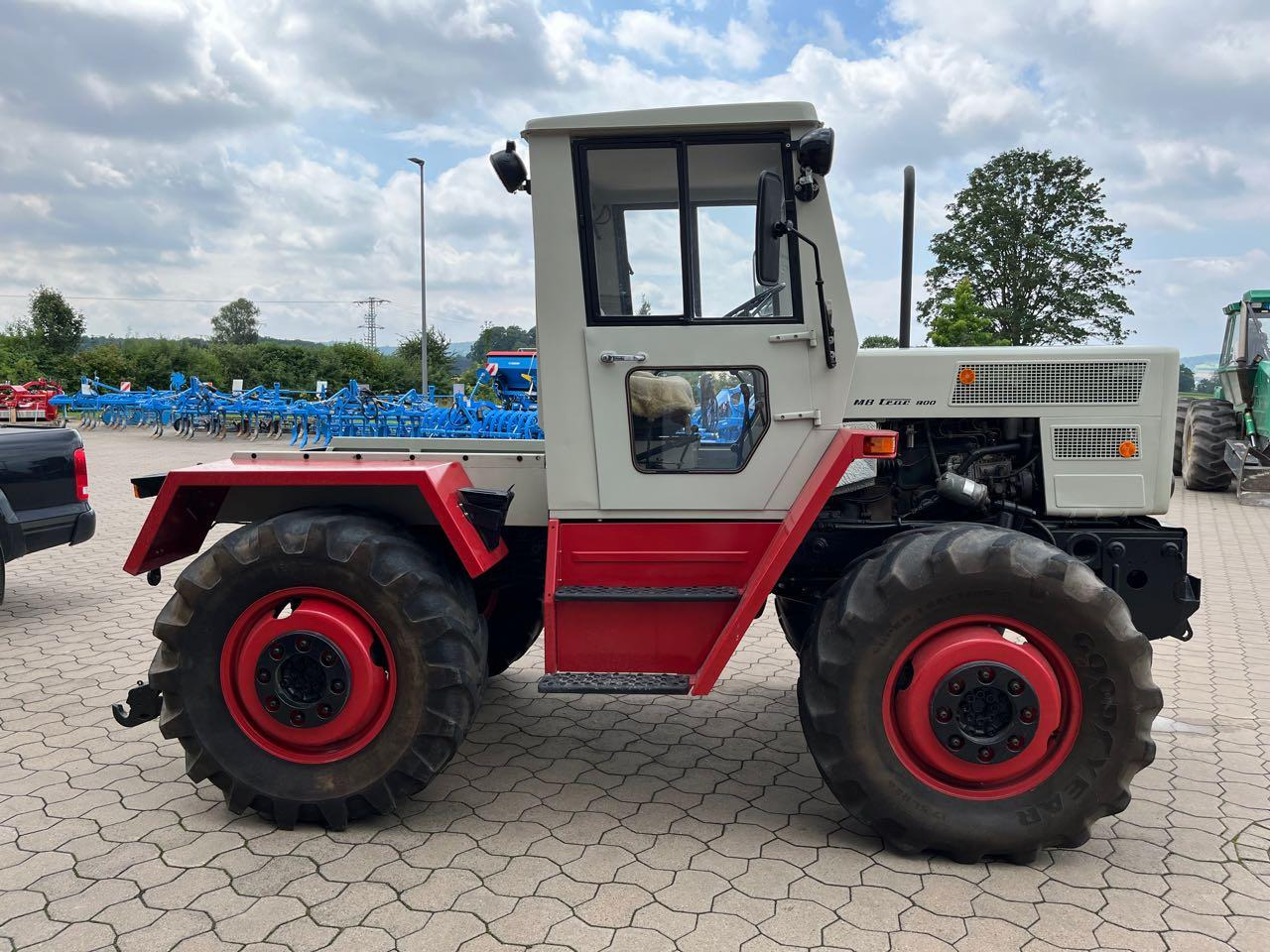 Mercedes-Benz MB trac 800 - Traktors: foto 2 Mercedes-Benz MB trac 800 - Traktors: foto 2