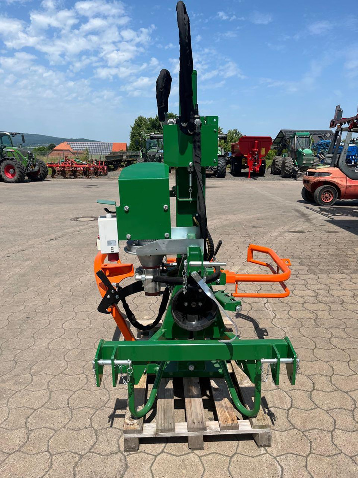 Posch HydroCombi 18 PZGE5,5 D-R+HeVo - Malkas skaldītājs: foto 1 Posch HydroCombi 18 PZGE5,5 D-R+HeVo - Malkas skaldītājs: foto 1