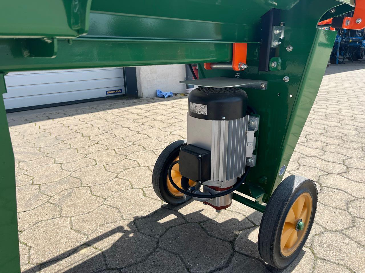 Posch Oscar E5, 5-400V-R-540N-L Turbo - Malkas skaldītājs: foto 4 Posch Oscar E5, 5-400V-R-540N-L Turbo - Malkas skaldītājs: foto 4