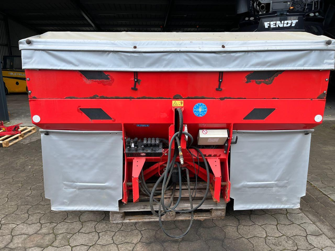 Rauch Axera H/EMC - Minerālmēslu izkliedētājs: foto 1 Rauch Axera H/EMC - Minerālmēslu izkliedētājs: foto 1