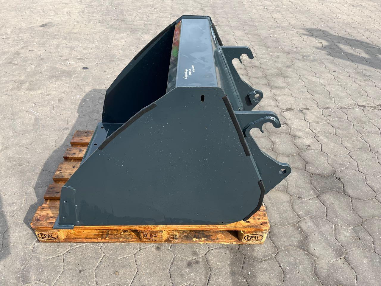 Schäffer Universalschaufel 90 - Iekrāvēja kauss: foto 4 Schäffer Universalschaufel 90 - Iekrāvēja kauss: foto 4