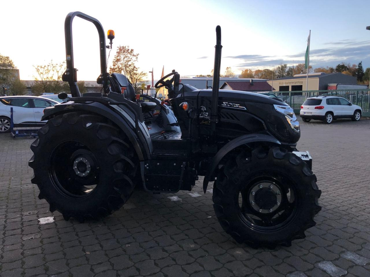 Solis 50 Stage V Panther - Traktors: foto 4 Solis 50 Stage V Panther - Traktors: foto 4