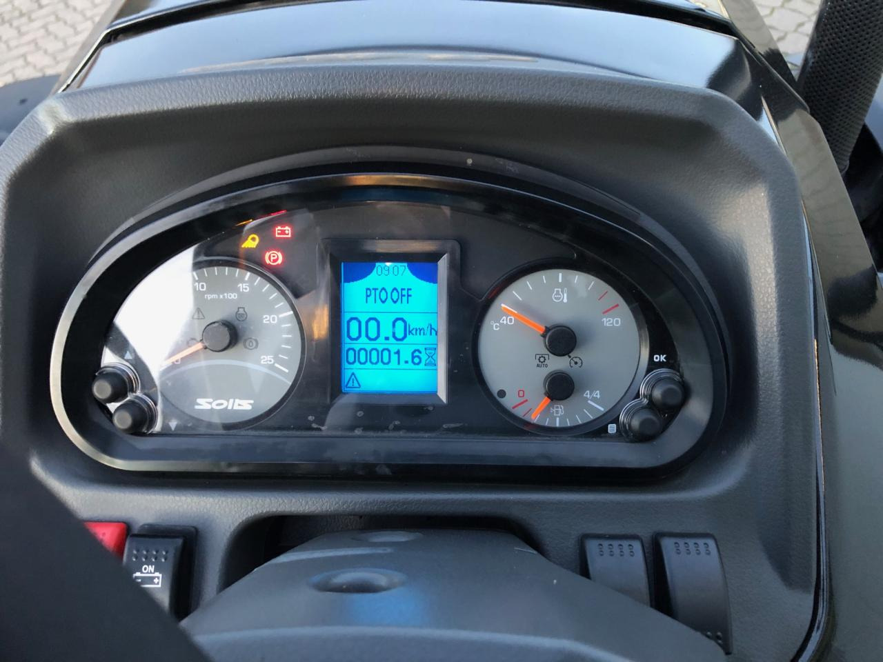 Solis 50 Stage V Panther - Traktors: foto 5 Solis 50 Stage V Panther - Traktors: foto 5