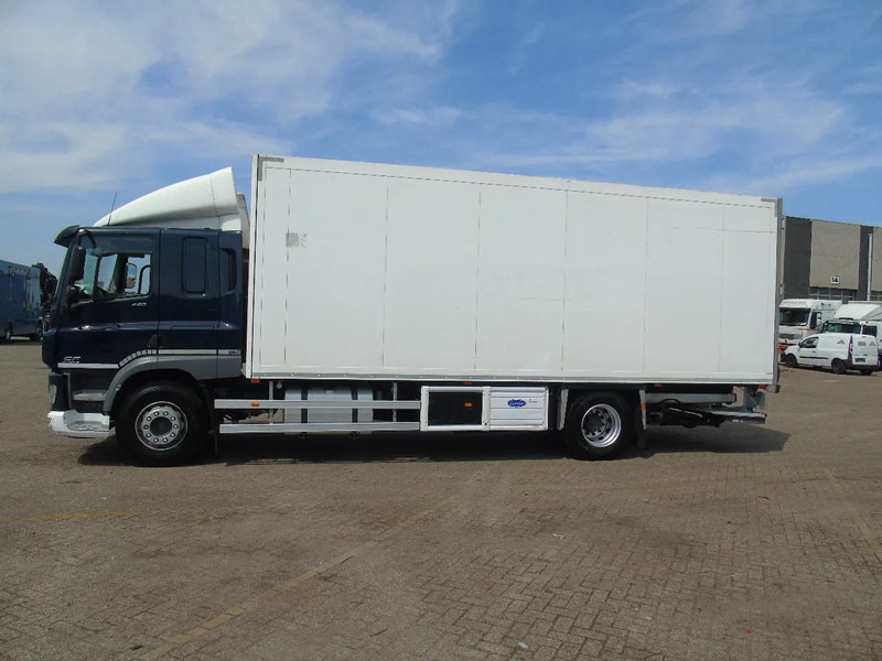 DAF CF 220 + CARRIER + EURO 6 + LIFT - Kravas automašīna refrižerators: foto 3 DAF CF 220 + CARRIER + EURO 6 + LIFT - Kravas automašīna refrižerators: foto 3