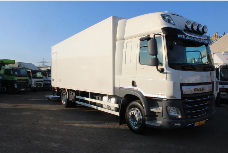 DAF CF 260 + EURO 6 + LIFT - Kravas automašīna ar slēgto virsbūvi: foto 3 DAF CF 260 + EURO 6 + LIFT - Kravas automašīna ar slēgto virsbūvi: foto 3
