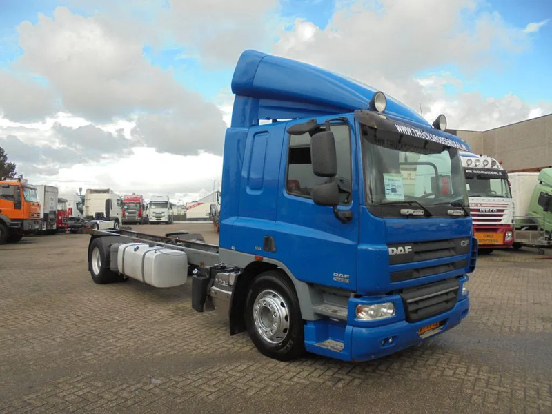 DAF CF 75.250 + Euro 5 - Šasija kravas automašīna: foto 3 DAF CF 75.250 + Euro 5 - Šasija kravas automašīna: foto 3