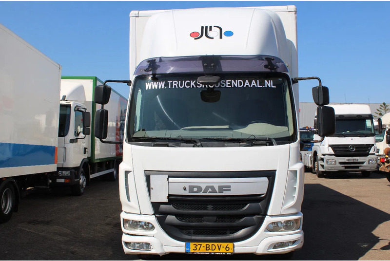 DAF LF 210 + EURO 6 + LIFT - Kravas automašīna ar slēgto virsbūvi: foto 3 DAF LF 210 + EURO 6 + LIFT - Kravas automašīna ar slēgto virsbūvi: foto 3