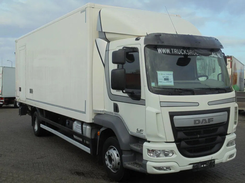 DAF LF 220 + Euro 6 + Dhollandia Lift+16 tons + Discounted from 31.950,- - Kravas automašīna ar slēgto virsbūvi: foto 3 DAF LF 220 + Euro 6 + Dhollandia Lift+16 tons + Discounted from 31.950,- - Kravas automašīna ar slēgto virsbūvi: foto 3