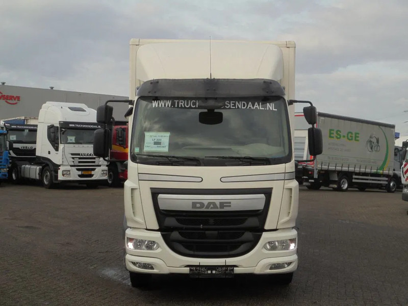 DAF LF 220 + Euro 6 + Dhollandia Lift+16 tons + Discounted from 31.950,- - Kravas automašīna ar slēgto virsbūvi: foto 2 DAF LF 220 + Euro 6 + Dhollandia Lift+16 tons + Discounted from 31.950,- - Kravas automašīna ar slēgto virsbūvi: foto 2