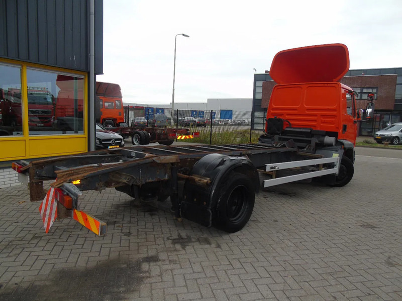 DAF LF 55.160 + EURO 2 + MANUAL + 12T - Šasija kravas automašīna: foto 3 DAF LF 55.160 + EURO 2 + MANUAL + 12T - Šasija kravas automašīna: foto 3