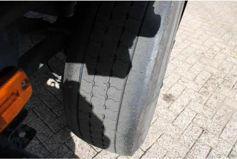 Kravas automašīna ar tentu DAF XF 106.460 + Euro 6 + 6X2 + retarder + price is for complete incl combi: foto 17
