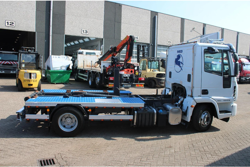 Iveco Eurocargo 100e18 +EURO 5 + HOOK SYSTEM - Pacēlājs ar āķi: foto 4 Iveco Eurocargo 100e18 +EURO 5 + HOOK SYSTEM - Pacēlājs ar āķi: foto 4