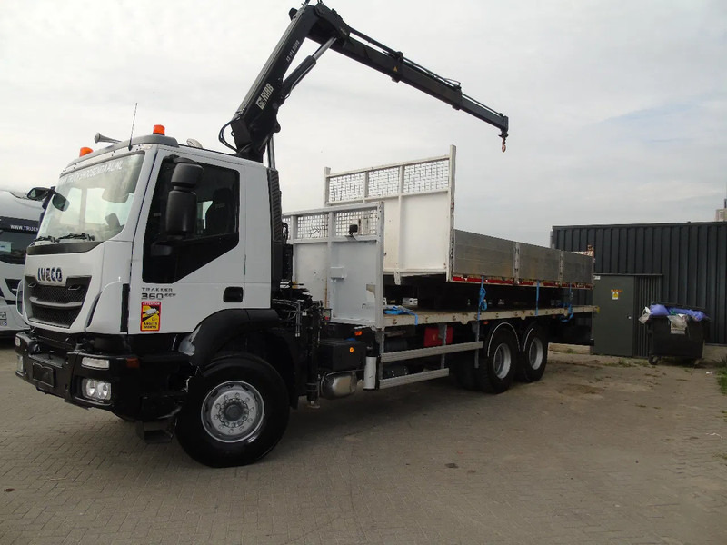 Iveco Eurotrakker 360 EEV + HIAB 144B- 2 + 6X4 + REMOTE + SPRING/BIG AXLE + EURO 5 - Kravas auto ar manipulatoru: foto 2 Iveco Eurotrakker 360 EEV + HIAB 144B- 2 + 6X4 + REMOTE + SPRING/BIG AXLE + EURO 5 - Kravas auto ar manipulatoru: foto 2