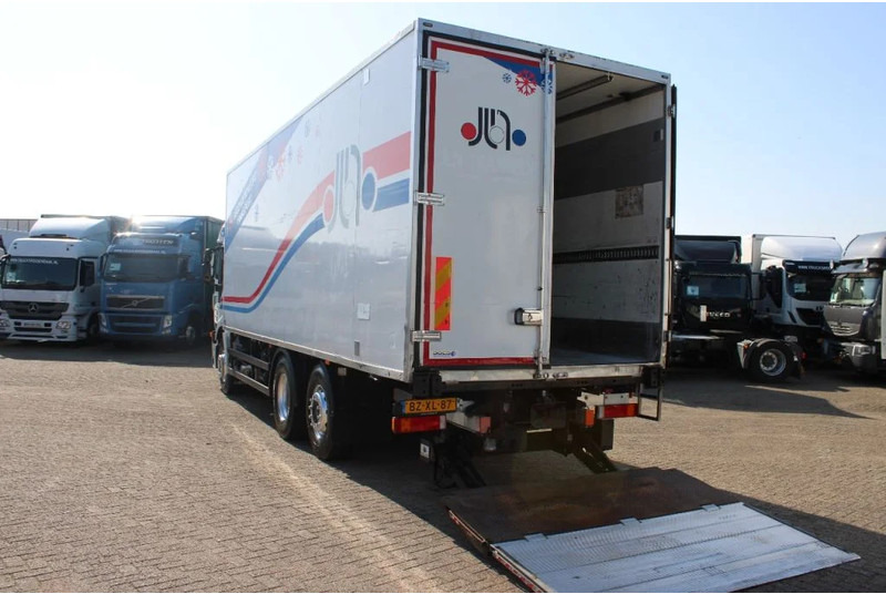 Iveco Stralis 310 + 6X2 EURO 5 + CARRIER + LIFT - Kravas automašīna refrižerators: foto 3 Iveco Stralis 310 + 6X2 EURO 5 + CARRIER + LIFT - Kravas automašīna refrižerators: foto 3