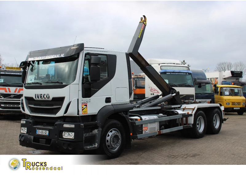 Iveco Stralis 460 + 6X2 + 20T - Pacēlājs ar āķi: foto 1 Iveco Stralis 460 + 6X2 + 20T - Pacēlājs ar āķi: foto 1