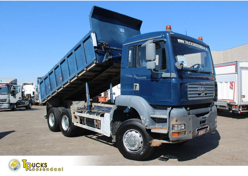 MAN TGA 33.360 + 6X6 + MANUAL - Kravas automašīna pašizgāzējs: foto 1 MAN TGA 33.360 + 6X6 + MANUAL - Kravas automašīna pašizgāzējs: foto 1