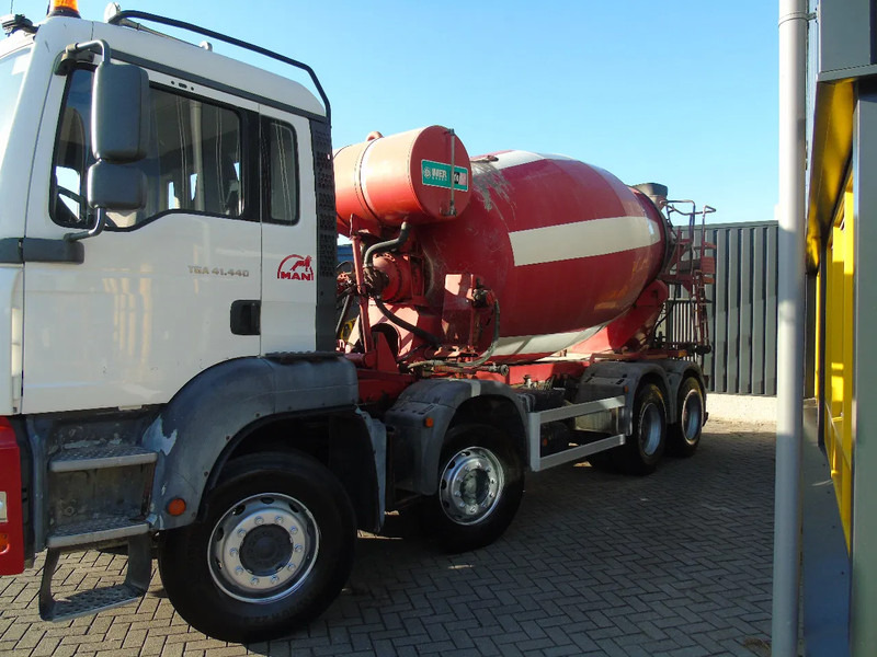 MAN TGA 41.440 + 8x4 + manual + spring - Betonvedējs: foto 4 MAN TGA 41.440 + 8x4 + manual + spring - Betonvedējs: foto 4