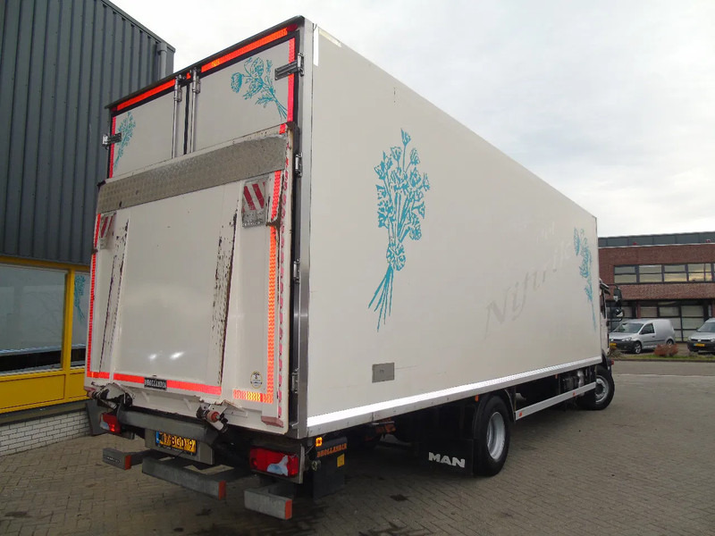 MAN TGM 12.250 + EURO 6 - Kravas automašīna ar slēgto virsbūvi: foto 3 MAN TGM 12.250 + EURO 6 - Kravas automašīna ar slēgto virsbūvi: foto 3