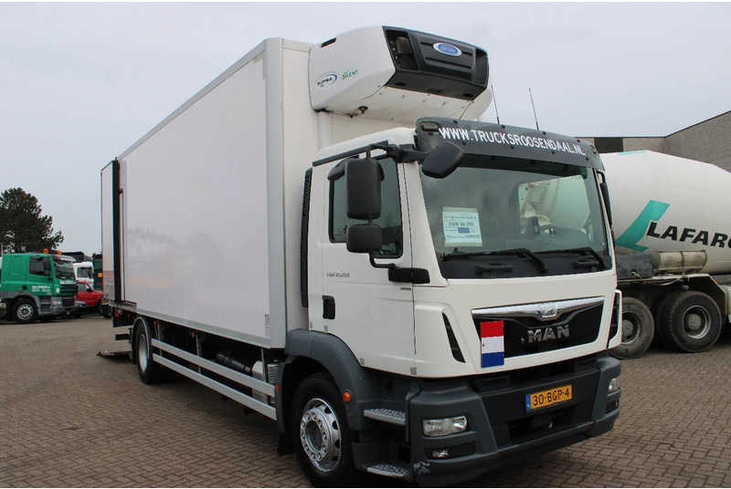 MAN TGM 18.250 + EURO 6 + CARRIER + LIFT - Kravas automašīna refrižerators: foto 4 MAN TGM 18.250 + EURO 6 + CARRIER + LIFT - Kravas automašīna refrižerators: foto 4