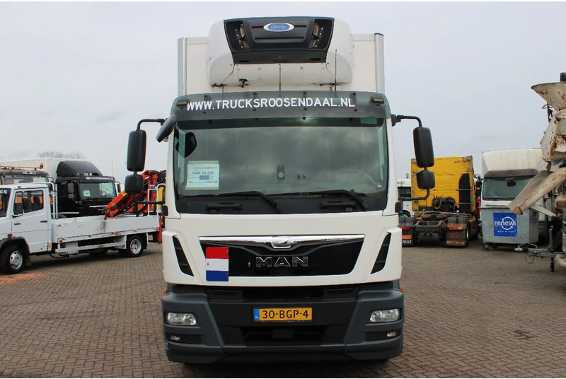 MAN TGM 18.250 + EURO 6 + CARRIER + LIFT - Kravas automašīna refrižerators: foto 2 MAN TGM 18.250 + EURO 6 + CARRIER + LIFT - Kravas automašīna refrižerators: foto 2