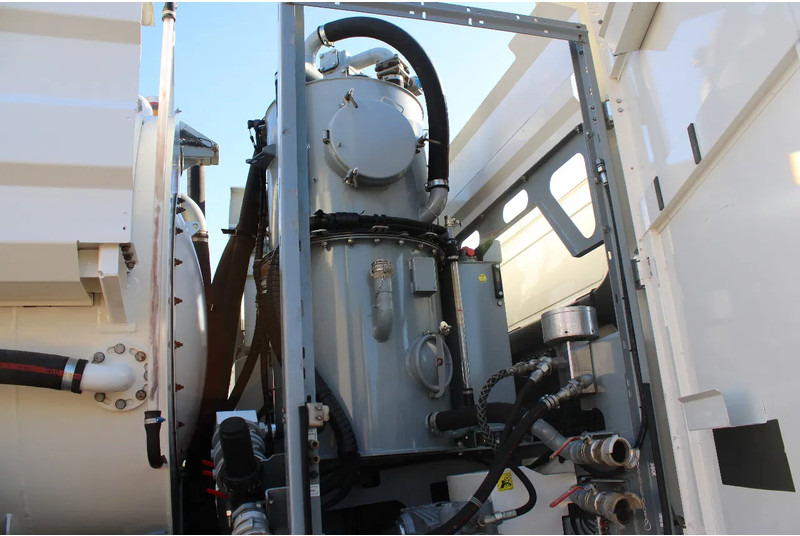 Asenizācijas mašīna MAN TGM 26.340 + RIVARD 11.8M3 + PUMP + EURO 6: foto 12