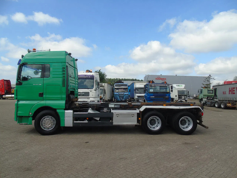 MAN TGX 28.480 + 6X2 + MANUAL - Kravas automašīna - kabeļu sistēma: foto 2 MAN TGX 28.480 + 6X2 + MANUAL - Kravas automašīna - kabeļu sistēma: foto 2
