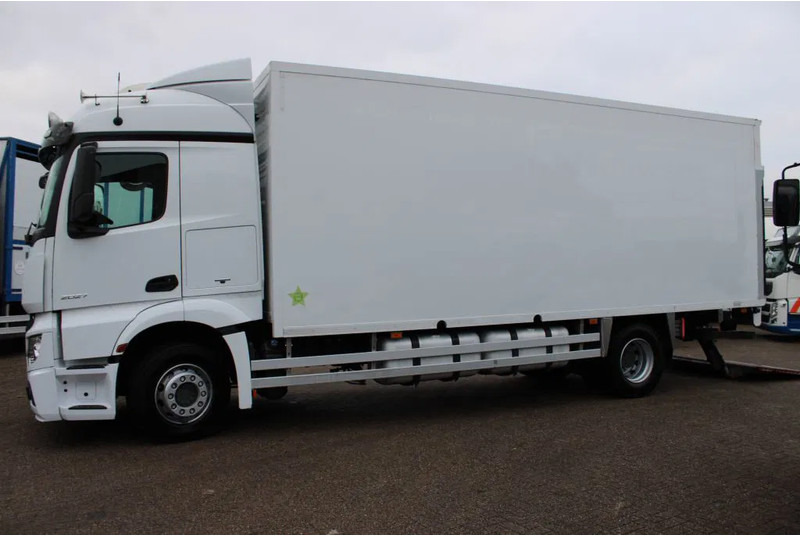 Mercedes-Benz Actros 1927 + EURO 6 + LIFT - Kravas automašīna ar slēgto virsbūvi: foto 5 Mercedes-Benz Actros 1927 + EURO 6 + LIFT - Kravas automašīna ar slēgto virsbūvi: foto 5